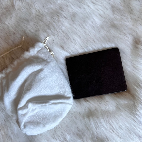 Bottega leather pocket mirror - Picture 2 of 4